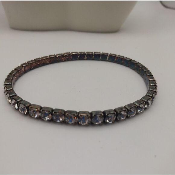 Lustrous shine sparkle luster stretch bracelet - Picture 3 of 3